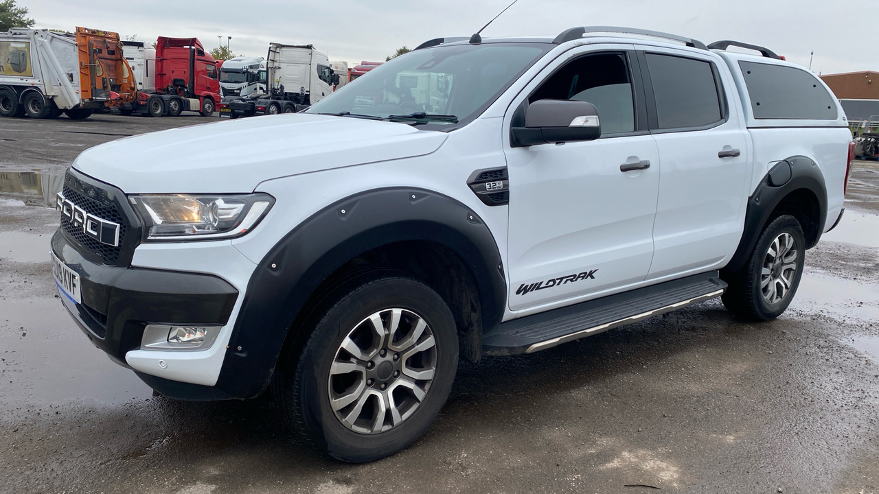 FORD RANGER Wildtrak 3.2 TDCi 200PS - Pick-up, Furgone doppia cabina: foto 2 FORD RANGER Wildtrak 3.2 TDCi 200PS - Pick-up, Furgone doppia cabina: foto 2