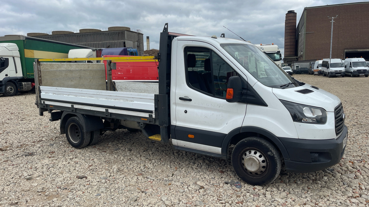 FORD TRANSIT 350 2.0 TDCI 130PS - Furgone con cassone fisso: foto 1 FORD TRANSIT 350 2.0 TDCI 130PS - Furgone con cassone fisso: foto 1