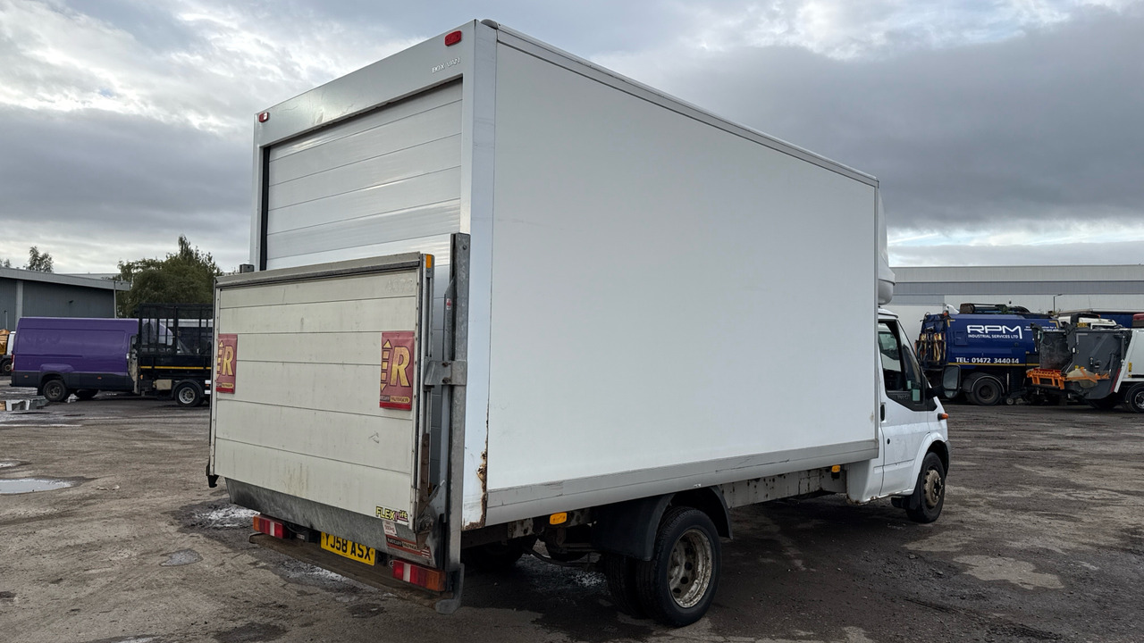 FORD TRANSIT 350 2.4 TDCi 115ps - Furgone chiuso: foto 4 FORD TRANSIT 350 2.4 TDCi 115ps - Furgone chiuso: foto 4