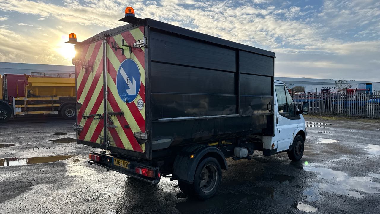 FORD TRANSIT T350 TDCi 125ps - Furgone ribaltabile: foto 4 FORD TRANSIT T350 TDCi 125ps - Furgone ribaltabile: foto 4