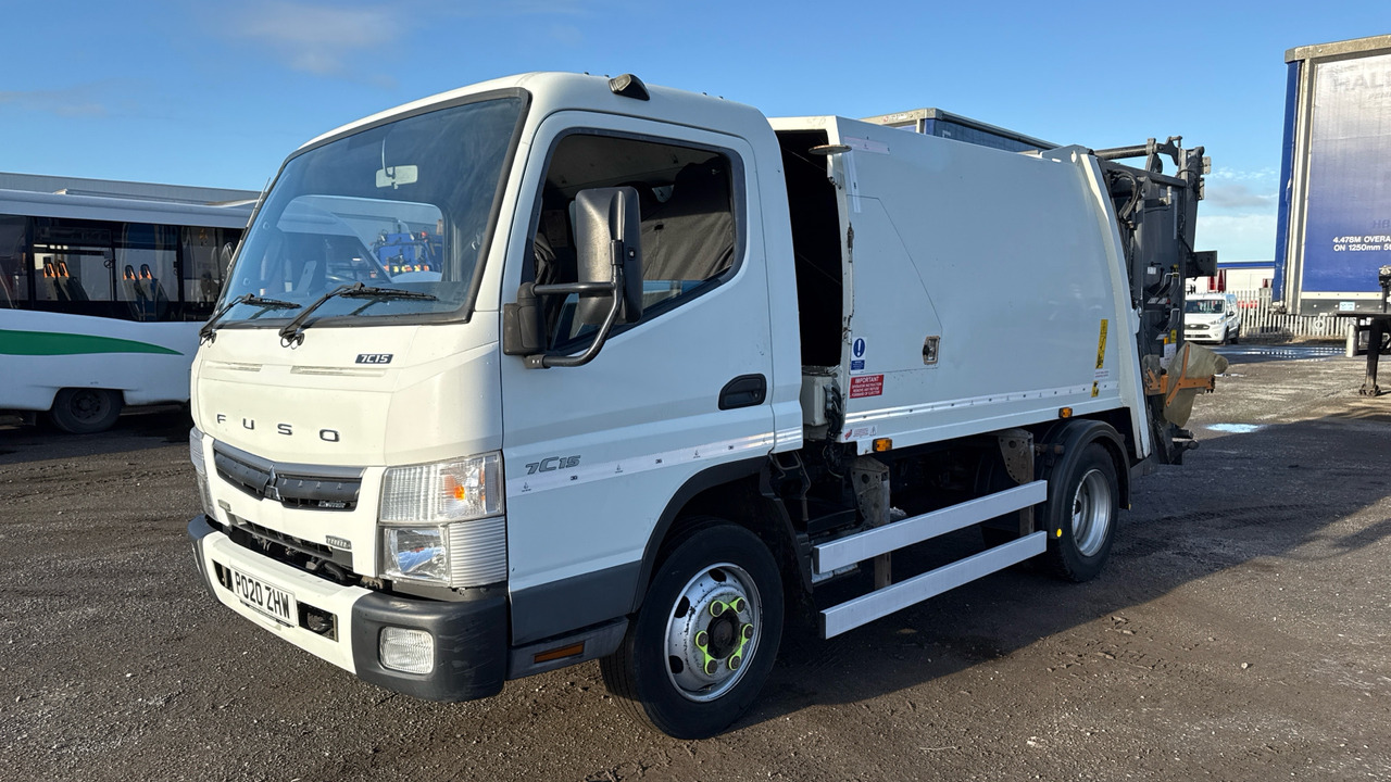 FUSO CANTER 7C15 - Camion immondizia: foto 2 FUSO CANTER 7C15 - Camion immondizia: foto 2