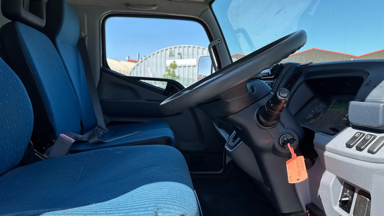 FUSO CANTER 7C18 - Autocarro furgonato: foto 5 FUSO CANTER 7C18 - Autocarro furgonato: foto 5