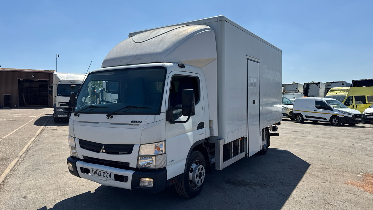 FUSO CANTER 7C18 - Autocarro furgonato: foto 2 FUSO CANTER 7C18 - Autocarro furgonato: foto 2