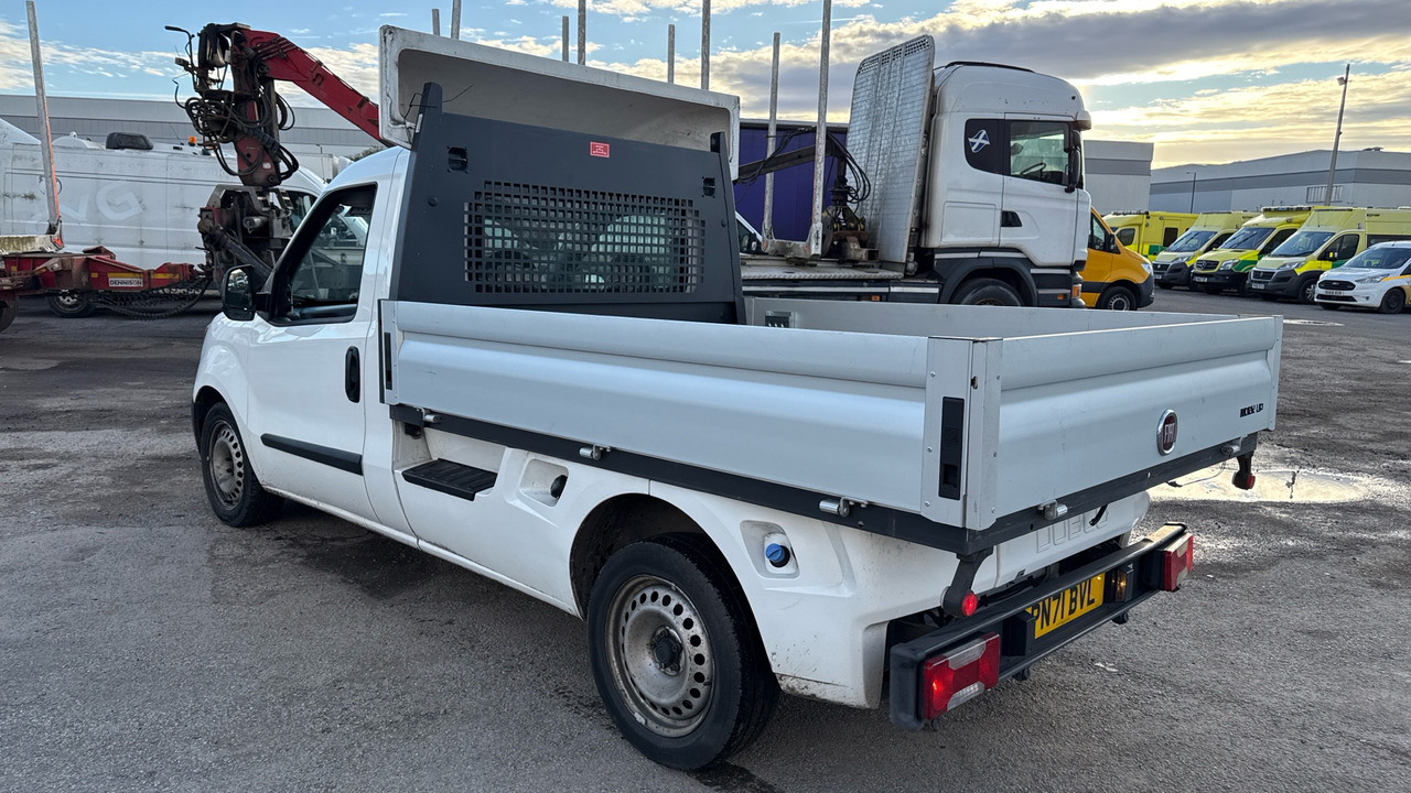 Fiat Doblo Work Up II 1.6 MULTIJET 16V - Furgone con cassone fisso: foto 3 Fiat Doblo Work Up II 1.6 MULTIJET 16V - Furgone con cassone fisso: foto 3