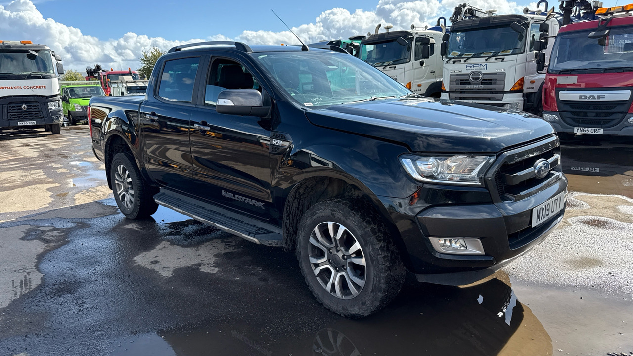 Ford Ranger WILDTRAK 3.2 TDCI 200PS - Pick-up, Furgone doppia cabina: foto 1 Ford Ranger WILDTRAK 3.2 TDCI 200PS - Pick-up, Furgone doppia cabina: foto 1