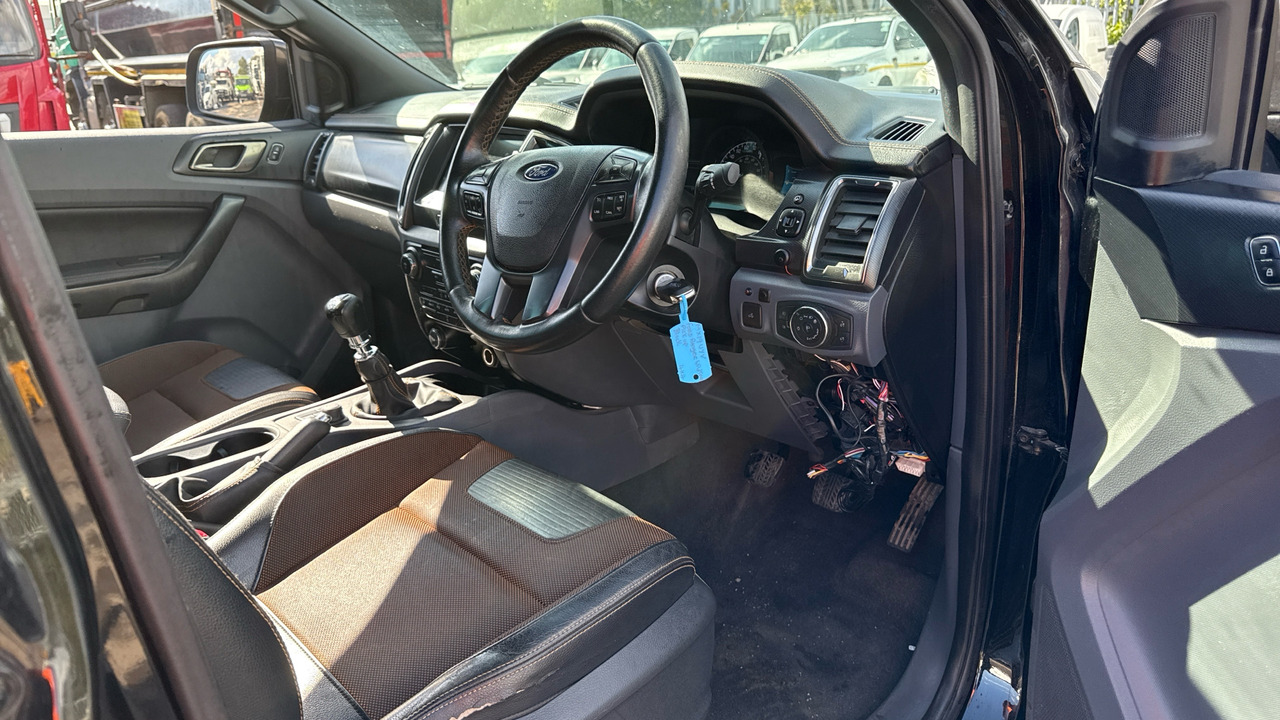 Ford Ranger WILDTRAK 3.2 TDCI 200PS - Pick-up, Furgone doppia cabina: foto 5 Ford Ranger WILDTRAK 3.2 TDCI 200PS - Pick-up, Furgone doppia cabina: foto 5