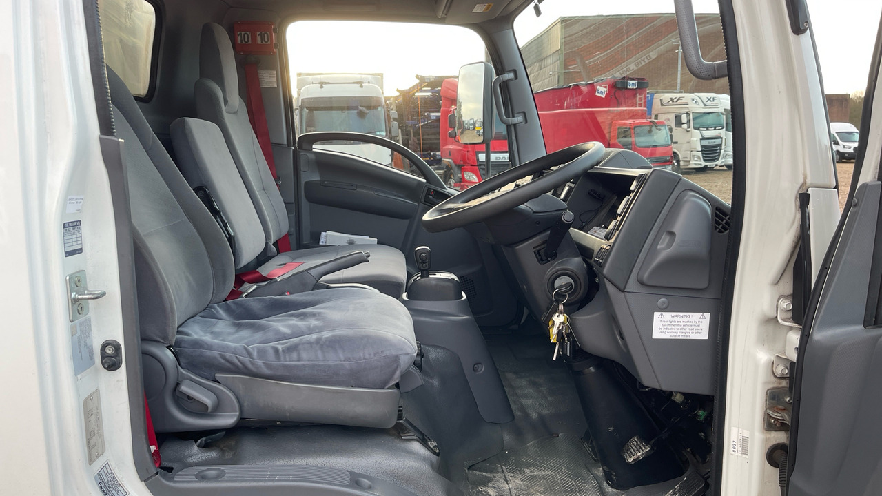 ISUZU N75 150 - Autocarro frigorifero: foto 5 ISUZU N75 150 - Autocarro frigorifero: foto 5