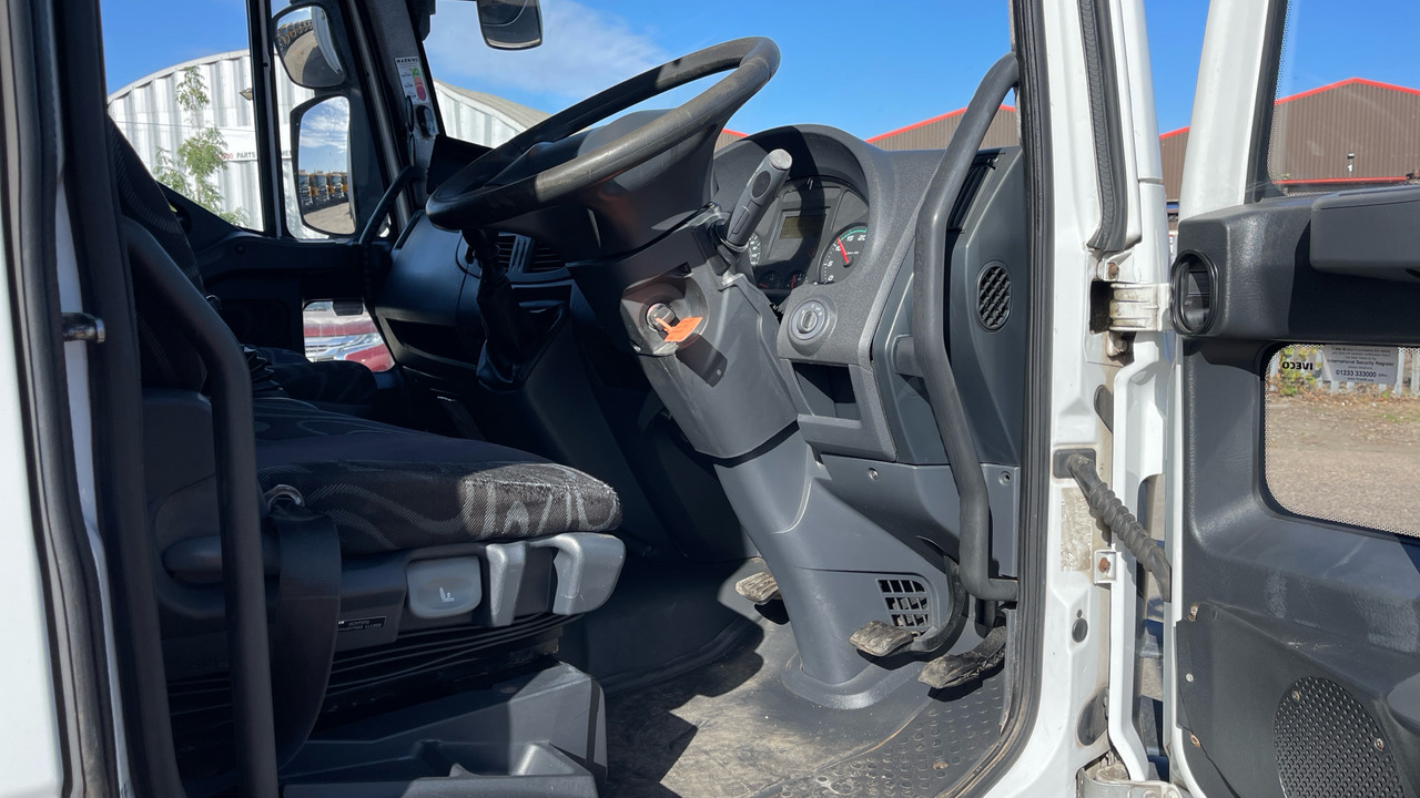 IVECO EUROCARGO 75E - Camion centinato: foto 5 IVECO EUROCARGO 75E - Camion centinato: foto 5
