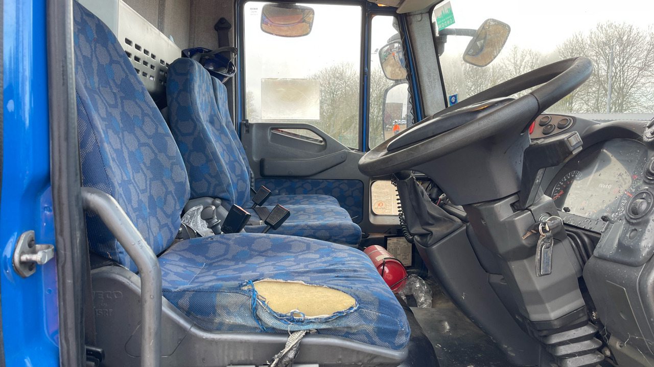 IVECO EUROCARGO 75E16 - Autocarro con pianale/ Cassone fisso: foto 5 IVECO EUROCARGO 75E16 - Autocarro con pianale/ Cassone fisso: foto 5