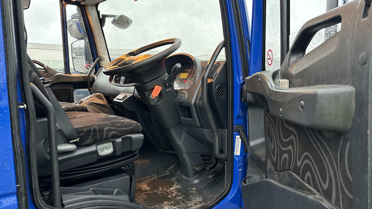 IVECO EUROCARGO 75E16 - Autocarro con pianale/ Cassone fisso: foto 5 IVECO EUROCARGO 75E16 - Autocarro con pianale/ Cassone fisso: foto 5