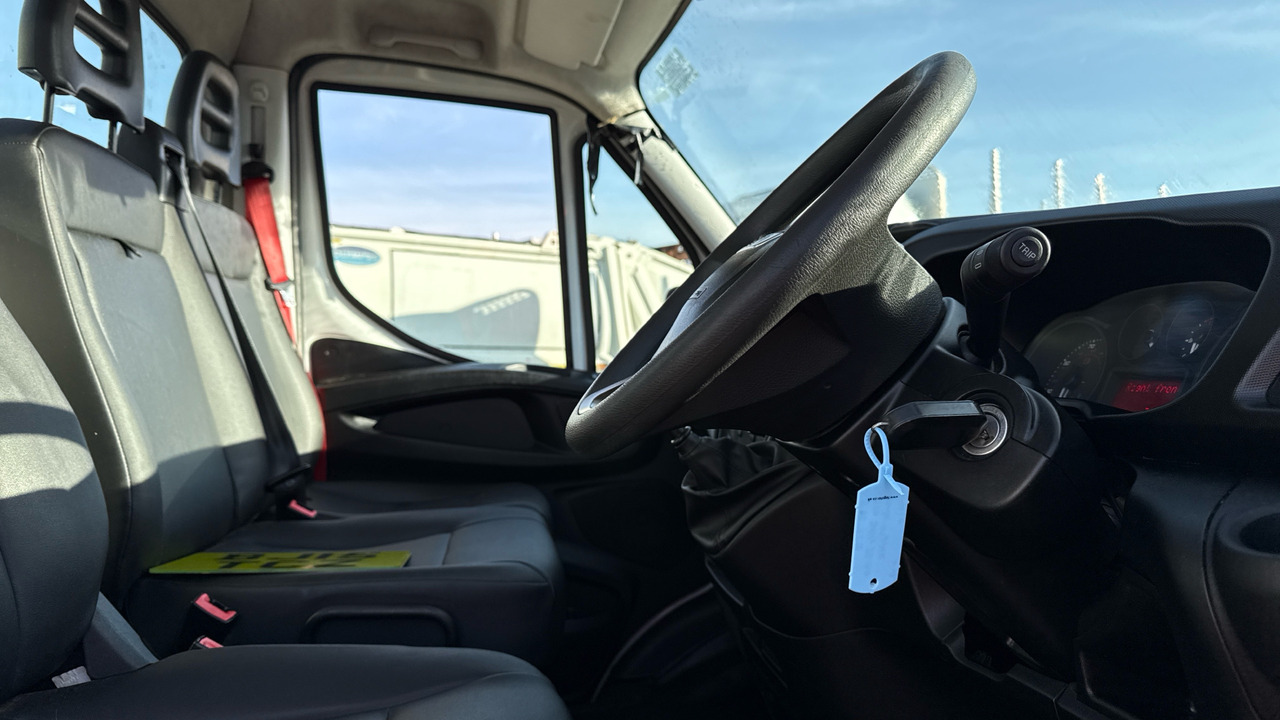 Iveco Daily 35-150 3450 WB - Furgone ribaltabile: foto 5 Iveco Daily 35-150 3450 WB - Furgone ribaltabile: foto 5