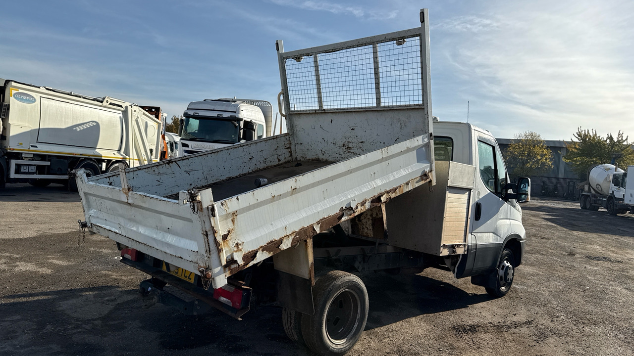 Iveco Daily 35-150 3450 WB - Furgone ribaltabile: foto 4 Iveco Daily 35-150 3450 WB - Furgone ribaltabile: foto 4