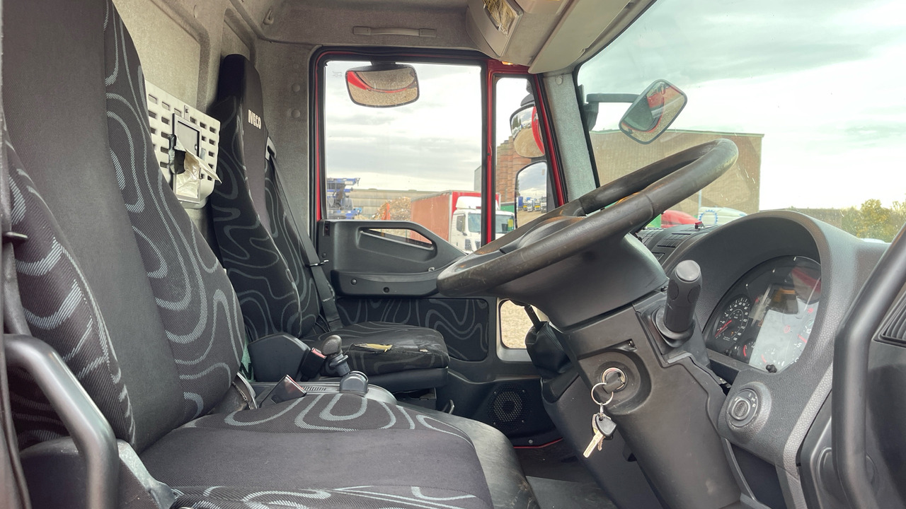 Iveco Eurocargo 75E16 - Autocarro furgonato: foto 5 Iveco Eurocargo 75E16 - Autocarro furgonato: foto 5