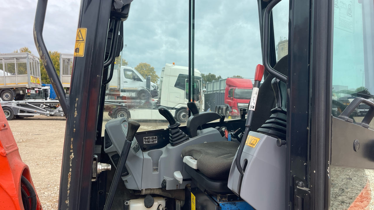 KUBOTA U27-4 - Miniescavatore: foto 5 KUBOTA U27-4 - Miniescavatore: foto 5