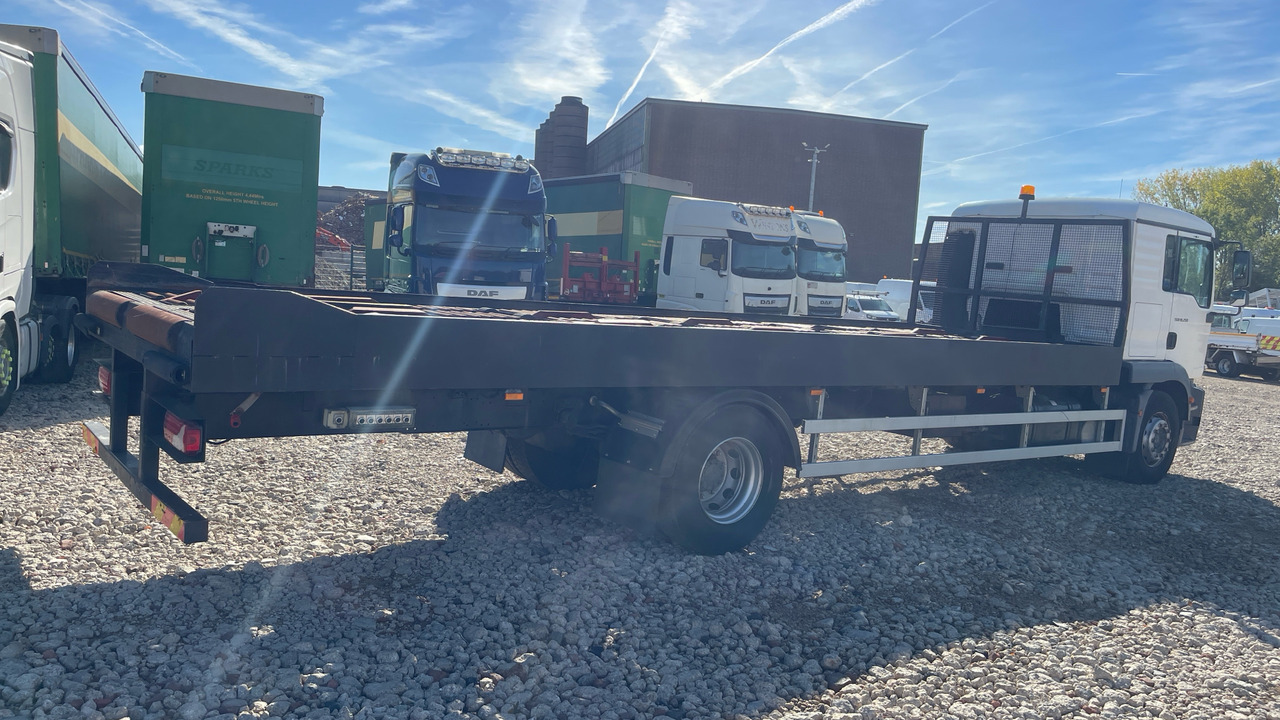 MAN TGM 18.250 - Autocarro con pianale/ Cassone fisso: foto 4 MAN TGM 18.250 - Autocarro con pianale/ Cassone fisso: foto 4