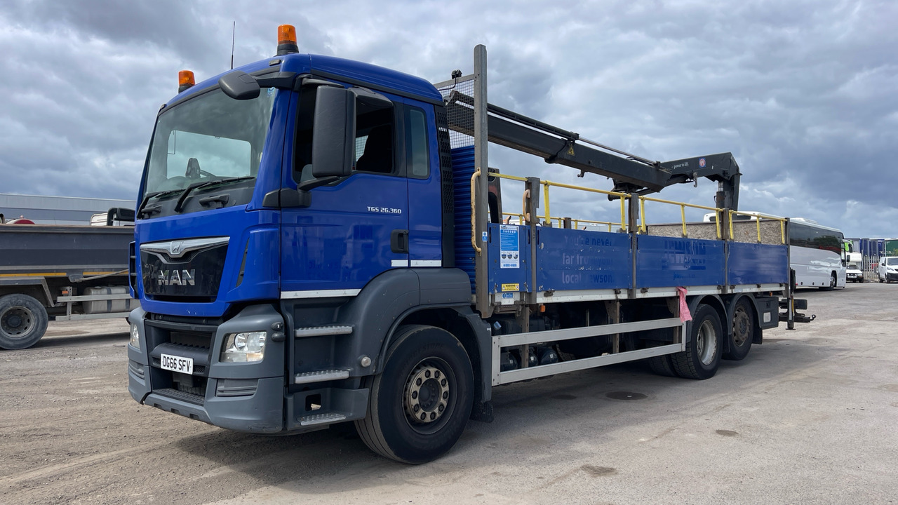 MAN TGS 26.360 - Autocarro con pianale/ Cassone fisso, Camion con gru: foto 2 MAN TGS 26.360 - Autocarro con pianale/ Cassone fisso, Camion con gru: foto 2