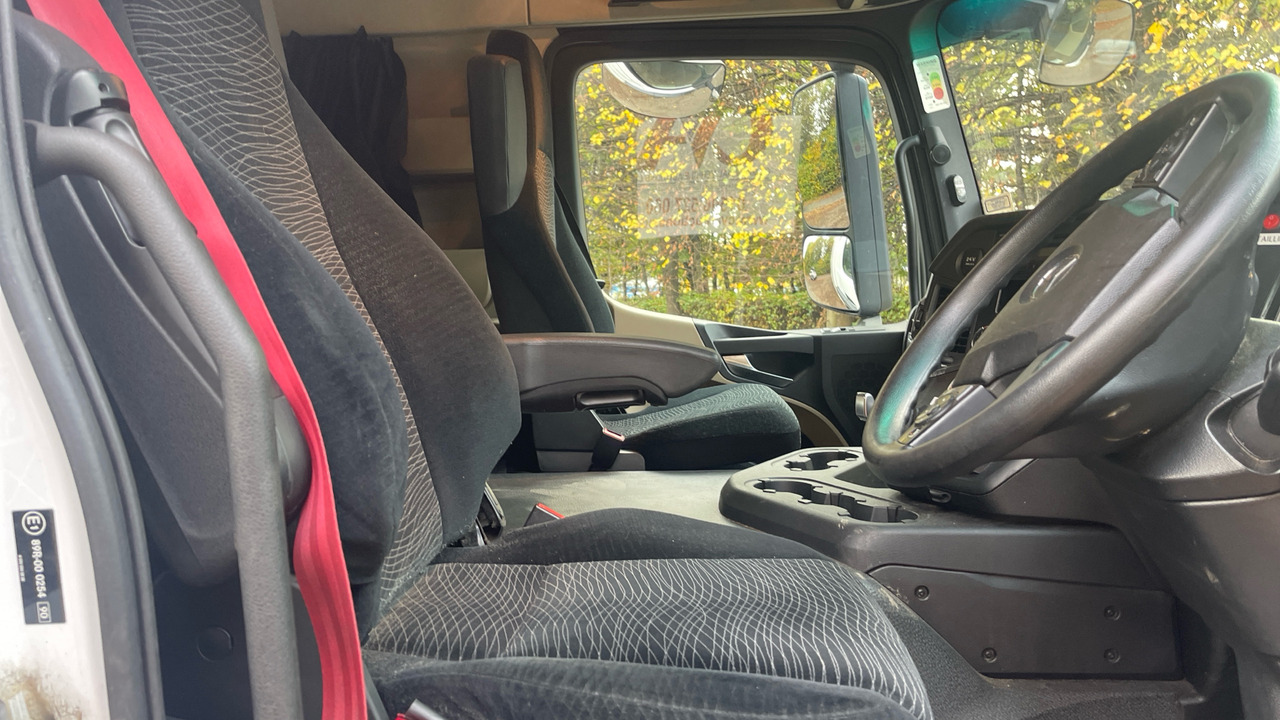 MERCEDES-BENZ ACTROS 1824 - Autocarro furgonato: foto 5 MERCEDES-BENZ ACTROS 1824 - Autocarro furgonato: foto 5