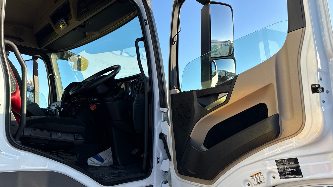 MERCEDES-BENZ ACTROS 1824 - Autocarro furgonato: foto 5 MERCEDES-BENZ ACTROS 1824 - Autocarro furgonato: foto 5