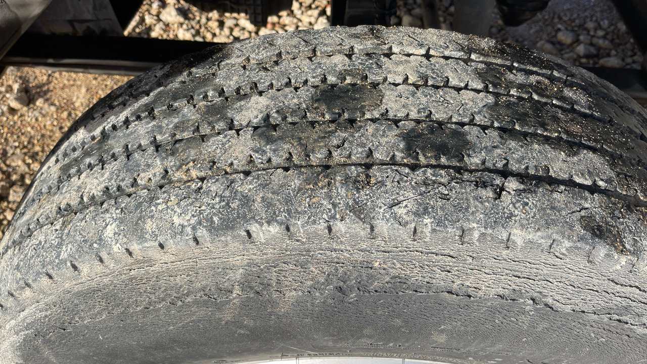 Autocarro ribaltabile, Camion con gru MERCEDES-BENZ AROCS: foto 19 Autocarro ribaltabile, Camion con gru MERCEDES-BENZ AROCS: foto 19