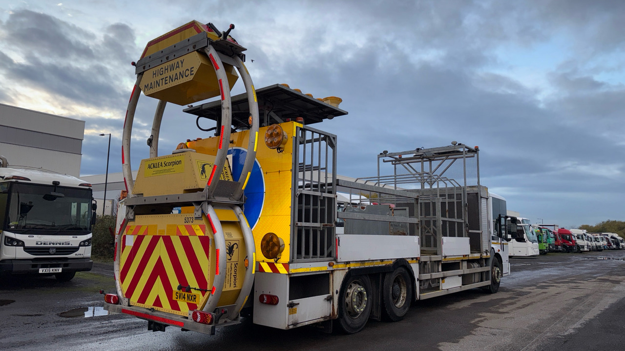 MERCEDES-BENZ ECONIC 2629 - Autocarro con pianale/ Cassone fisso: foto 4 MERCEDES-BENZ ECONIC 2629 - Autocarro con pianale/ Cassone fisso: foto 4