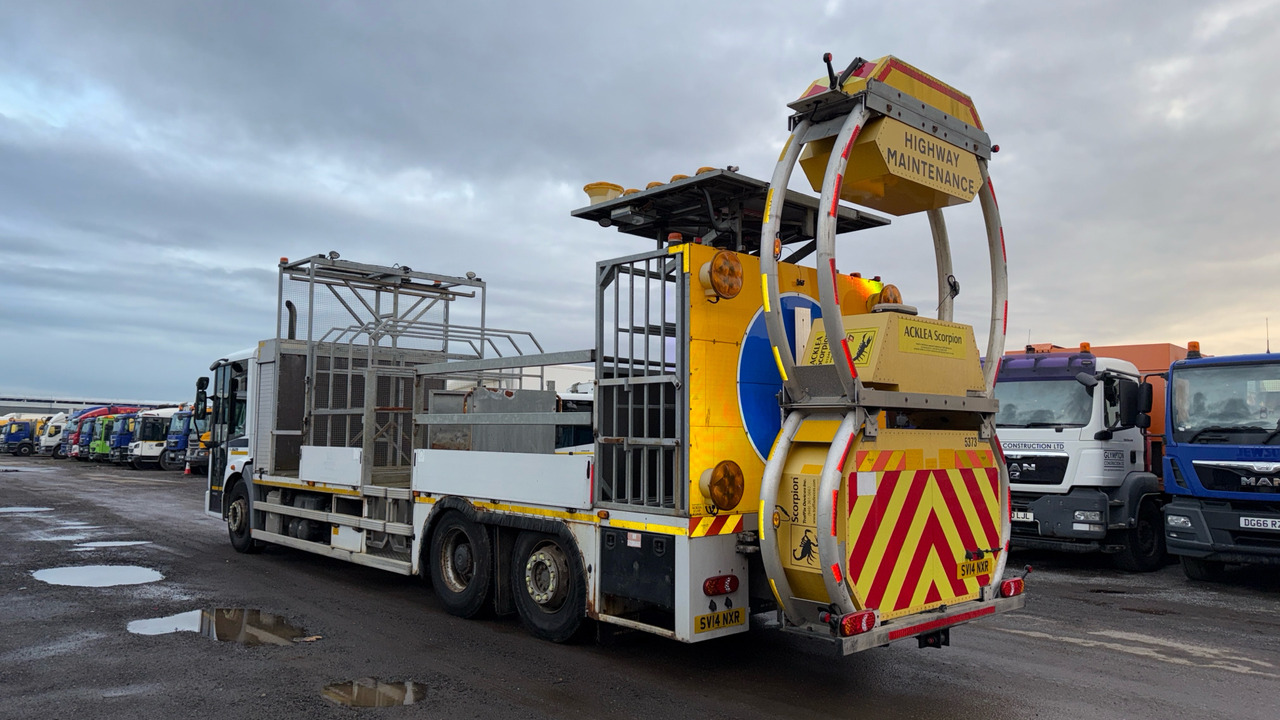 MERCEDES-BENZ ECONIC 2629 - Autocarro con pianale/ Cassone fisso: foto 3 MERCEDES-BENZ ECONIC 2629 - Autocarro con pianale/ Cassone fisso: foto 3