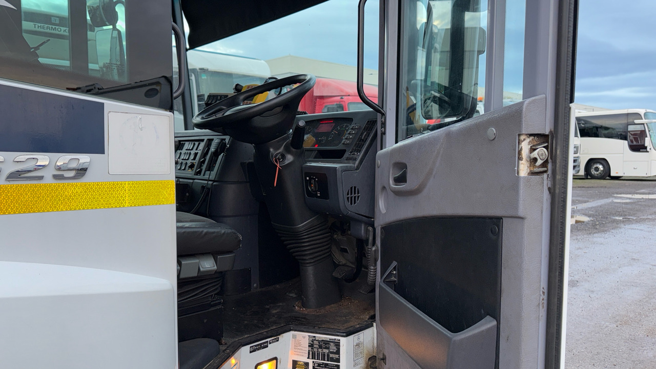 MERCEDES-BENZ ECONIC 2629 - Autocarro con pianale/ Cassone fisso: foto 5 MERCEDES-BENZ ECONIC 2629 - Autocarro con pianale/ Cassone fisso: foto 5
