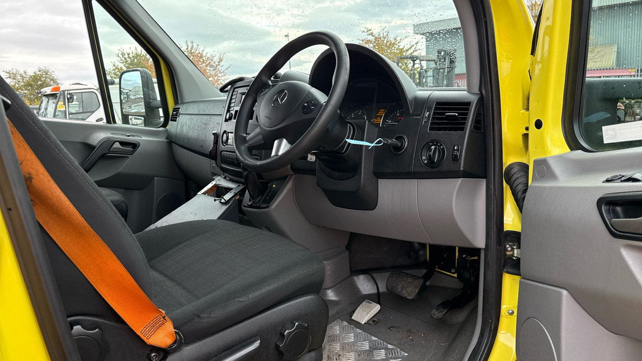MERCEDES-BENZ SPRINTER 519 CDI - Ambulanza: foto 5 MERCEDES-BENZ SPRINTER 519 CDI - Ambulanza: foto 5