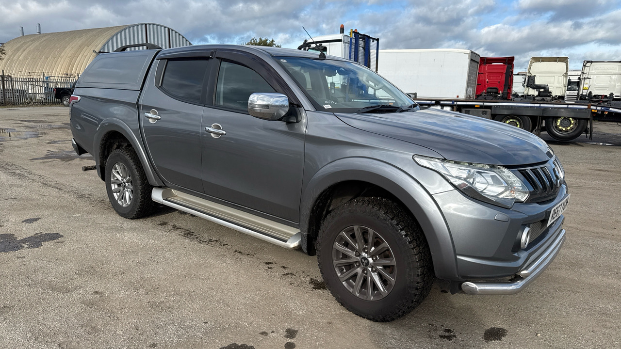 MITSUBISHI L200  DI-D 178 Barbarian - Pick-up, Furgone doppia cabina: foto 1 MITSUBISHI L200  DI-D 178 Barbarian - Pick-up, Furgone doppia cabina: foto 1