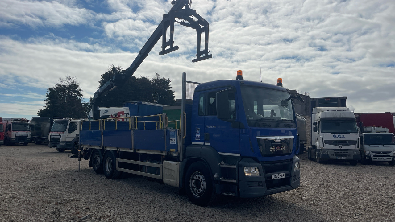 Man TGS 26.360 - Autocarro con pianale/ Cassone fisso, Camion con gru: foto 1 Man TGS 26.360 - Autocarro con pianale/ Cassone fisso, Camion con gru: foto 1