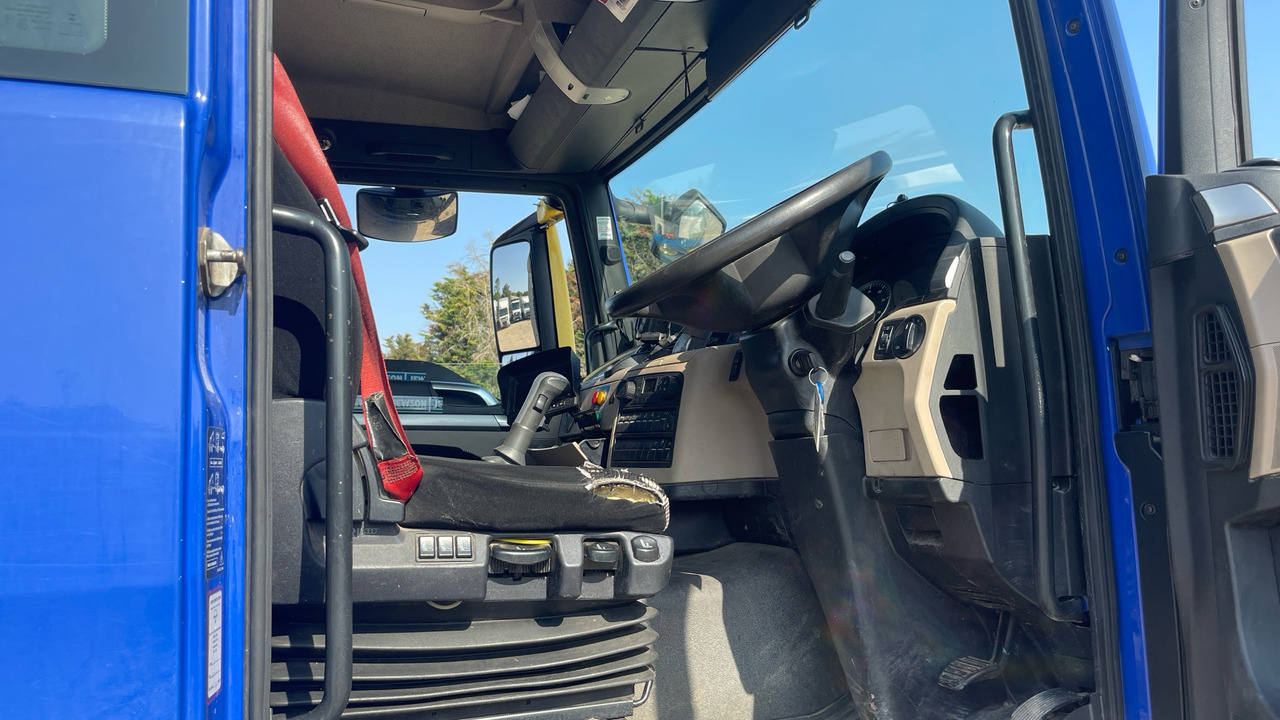 Man TGS 26.360 - Autocarro con pianale/ Cassone fisso, Camion con gru: foto 5 Man TGS 26.360 - Autocarro con pianale/ Cassone fisso, Camion con gru: foto 5