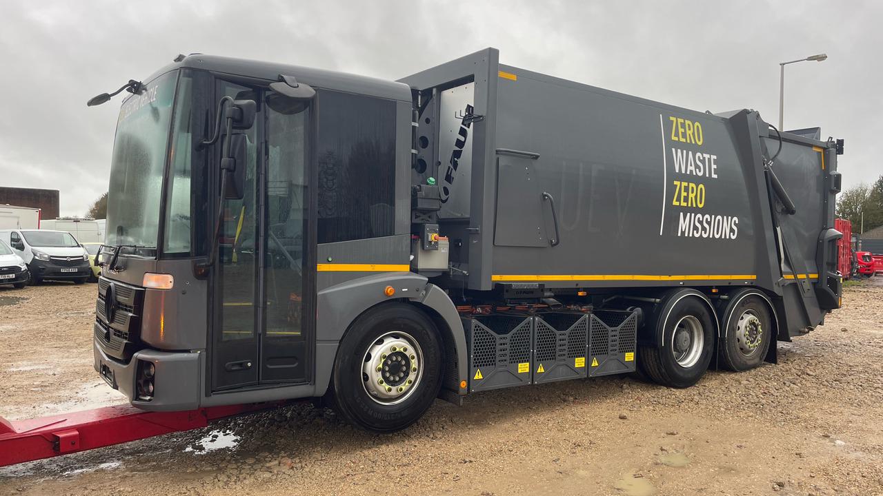 Mercedes-Benz Econic - Camion immondizia: foto 3 Mercedes-Benz Econic - Camion immondizia: foto 3