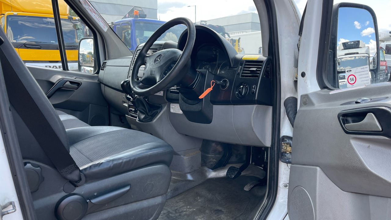 Mercedes-Benz Sprinter 513 CDI - Piattaforma autocarrata: foto 5 Mercedes-Benz Sprinter 513 CDI - Piattaforma autocarrata: foto 5