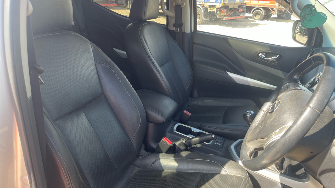 Pick-up, Furgone doppia cabina NISSAN NAVARA 2.3 DCI 190PS: foto 8
