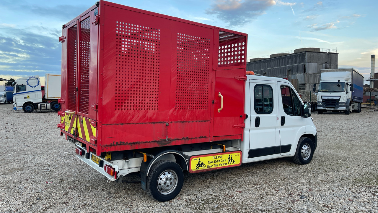 PEUGEOT BOXER 335 2.0 BLUE HDI 130PS - Furgone ribaltabile: foto 4 PEUGEOT BOXER 335 2.0 BLUE HDI 130PS - Furgone ribaltabile: foto 4