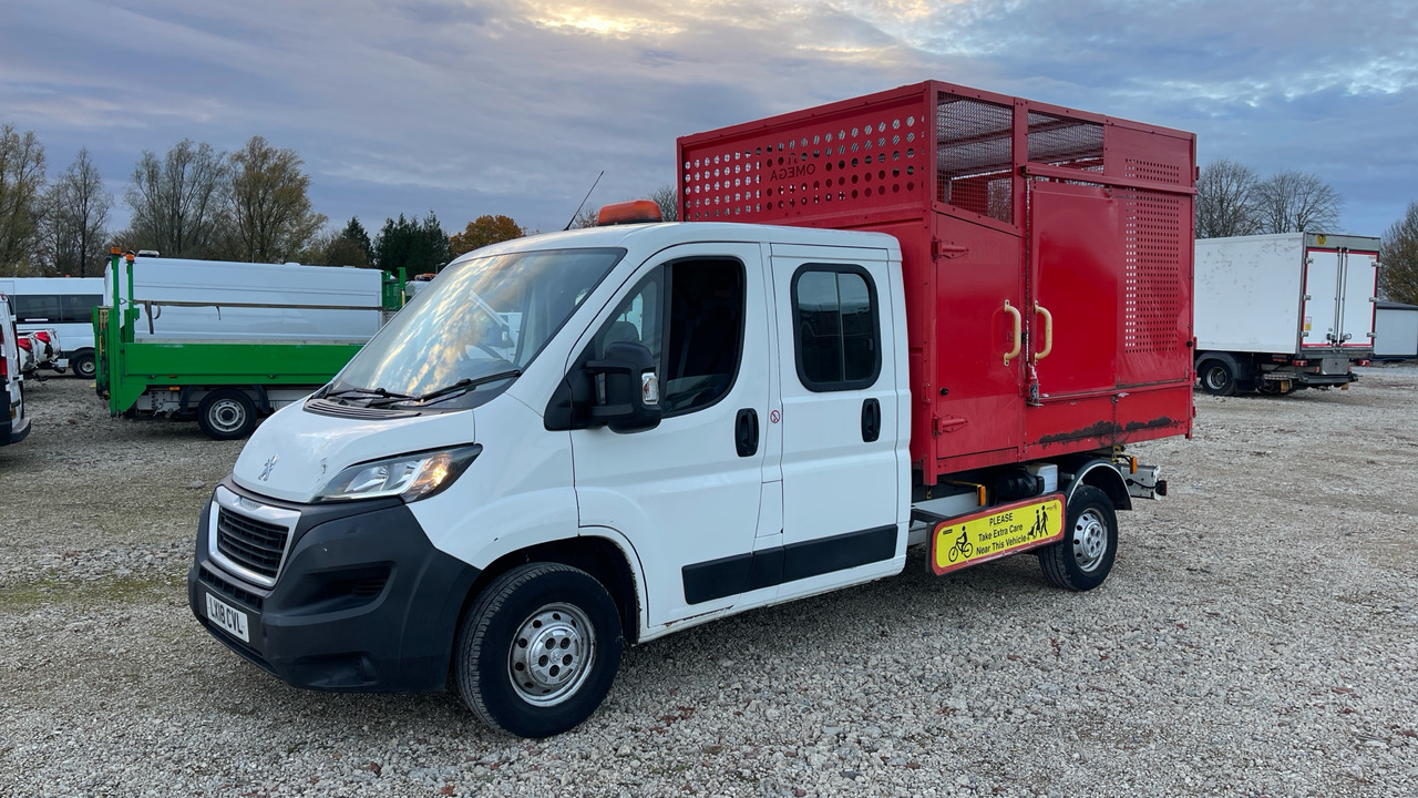 PEUGEOT BOXER 335 2.0 BLUE HDI 130PS - Furgone ribaltabile: foto 2 PEUGEOT BOXER 335 2.0 BLUE HDI 130PS - Furgone ribaltabile: foto 2