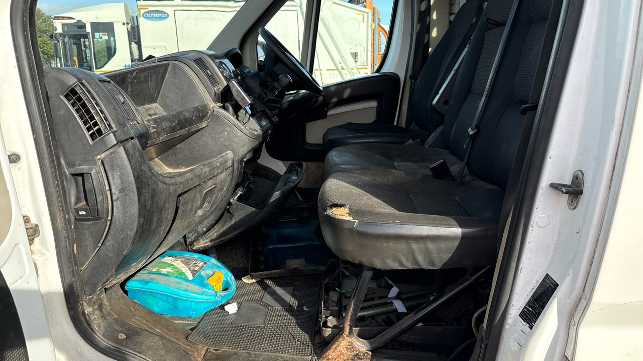 Furgone ribaltabile PEUGEOT BOXER 355 2.0 BlueHDi 130ps: foto 15 Furgone ribaltabile PEUGEOT BOXER 355 2.0 BlueHDi 130ps: foto 15