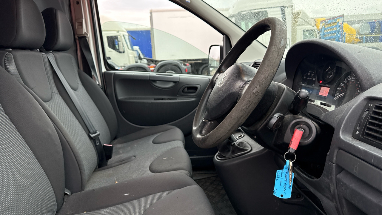 PEUGEOT EXPERT 1000 1.6 HDi 90PS - Furgoncino: foto 5 PEUGEOT EXPERT 1000 1.6 HDi 90PS - Furgoncino: foto 5