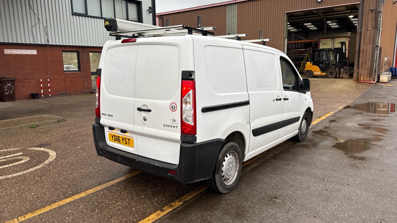 PEUGEOT EXPERT 1000 1.6 HDi 90PS - Furgoncino: foto 4 PEUGEOT EXPERT 1000 1.6 HDi 90PS - Furgoncino: foto 4