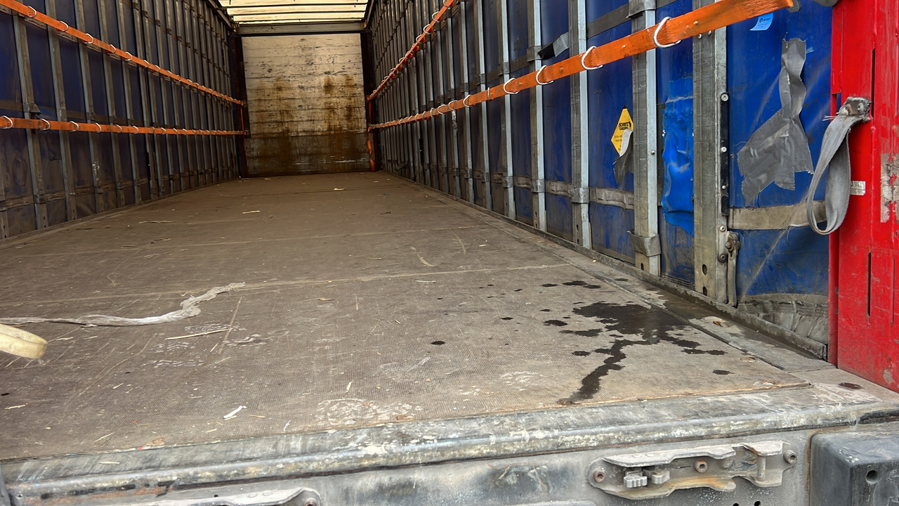 SCHMITZ CURTAINSIDE EUROLINER - Rimorchio: foto 2 SCHMITZ CURTAINSIDE EUROLINER - Rimorchio: foto 2