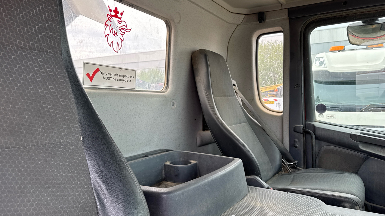 Autocarro ribaltabile SCANIA P 360: foto 8