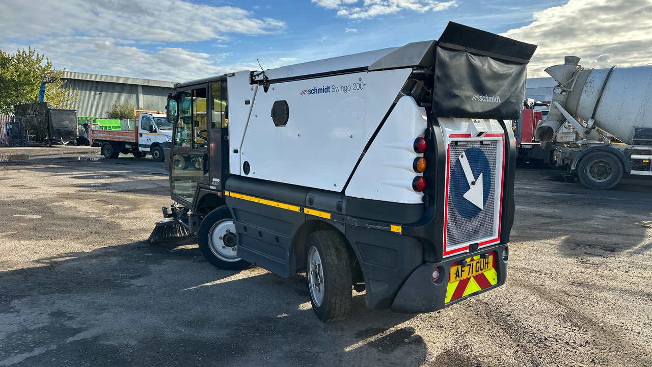 SCHMIDT SWINGO 200 - Spazzatrice stradale: foto 3 SCHMIDT SWINGO 200 - Spazzatrice stradale: foto 3