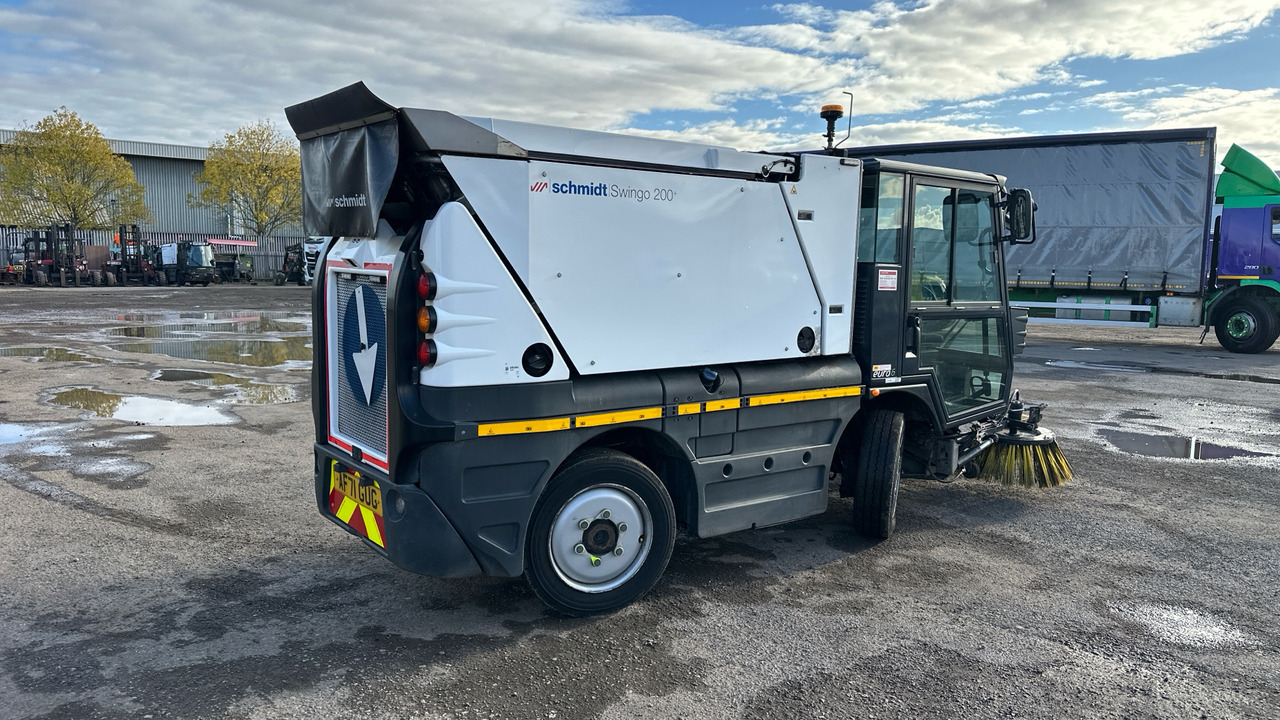 SCHMIDT SWINGO 200 - Spazzatrice stradale: foto 4 SCHMIDT SWINGO 200 - Spazzatrice stradale: foto 4