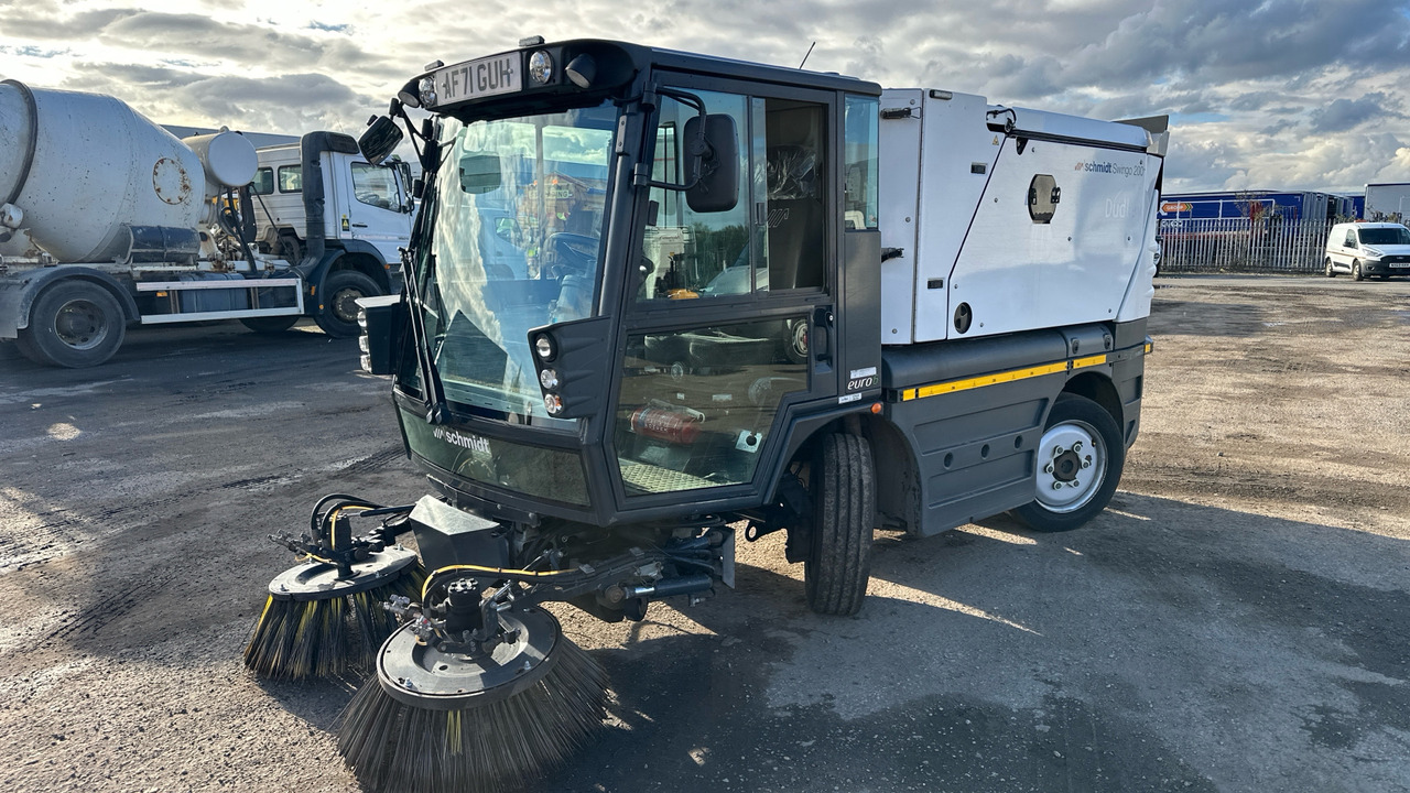 SCHMIDT SWINGO 200 - Spazzatrice stradale: foto 2 SCHMIDT SWINGO 200 - Spazzatrice stradale: foto 2