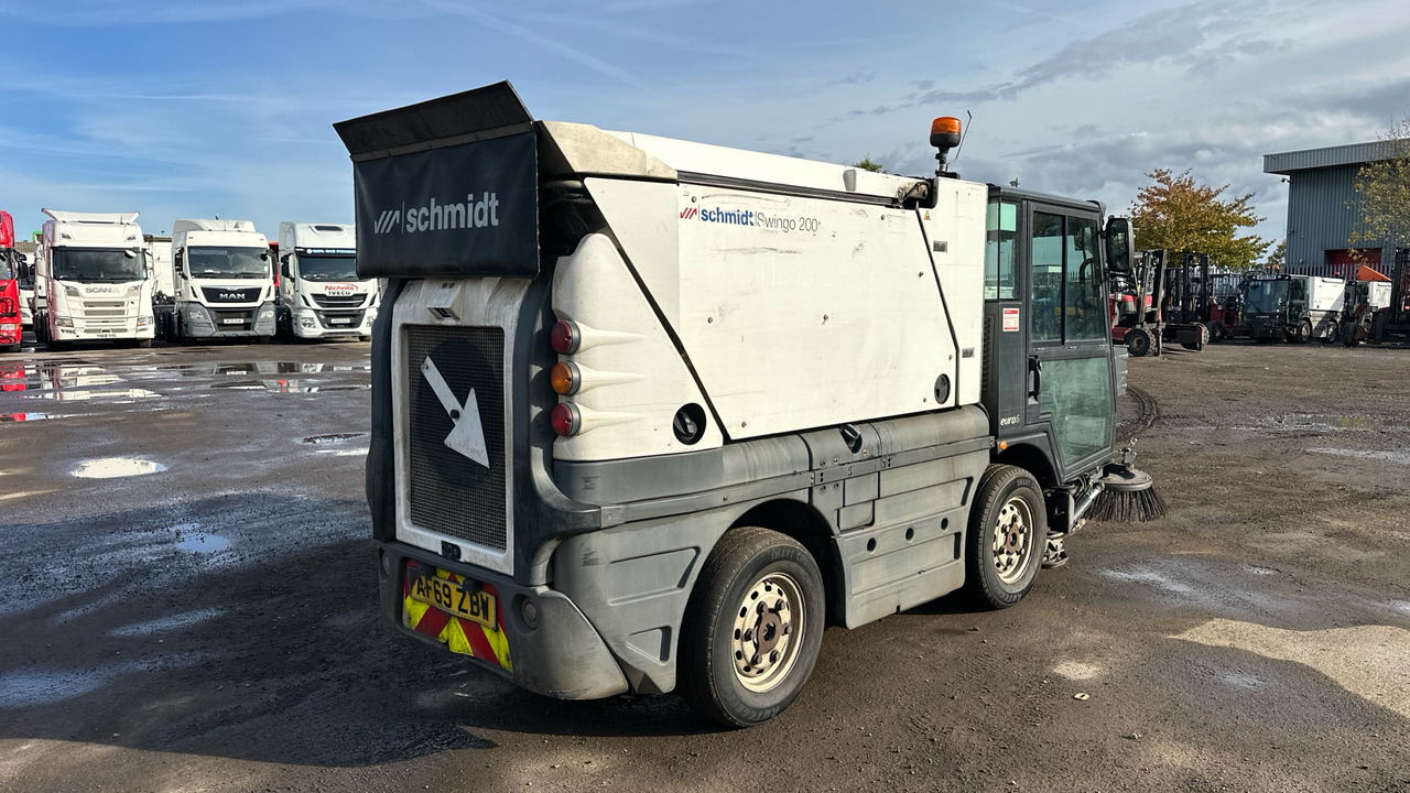 SCHMIDT SWINGO 200 - Spazzatrice stradale: foto 4 SCHMIDT SWINGO 200 - Spazzatrice stradale: foto 4