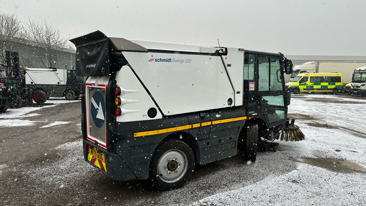 SCHMIDT SWINGO 200 - Spazzatrice stradale: foto 4 SCHMIDT SWINGO 200 - Spazzatrice stradale: foto 4