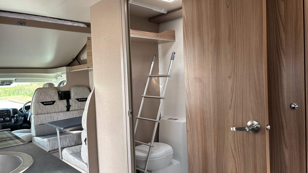 Camper mansardato SWIFT EDGE 486 (FIAT DUCATO 3500KG): foto 14
