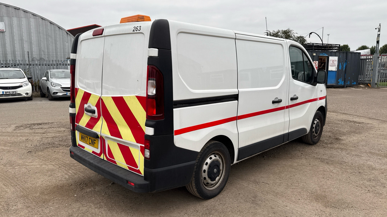 VAUXHALL VIVARO 2700 1.6CDTI 125PS - Furgoncino: foto 4 VAUXHALL VIVARO 2700 1.6CDTI 125PS - Furgoncino: foto 4