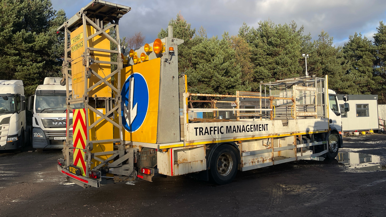 VOLVO FL 240 - Autocarro con pianale/ Cassone fisso: foto 4 VOLVO FL 240 - Autocarro con pianale/ Cassone fisso: foto 4