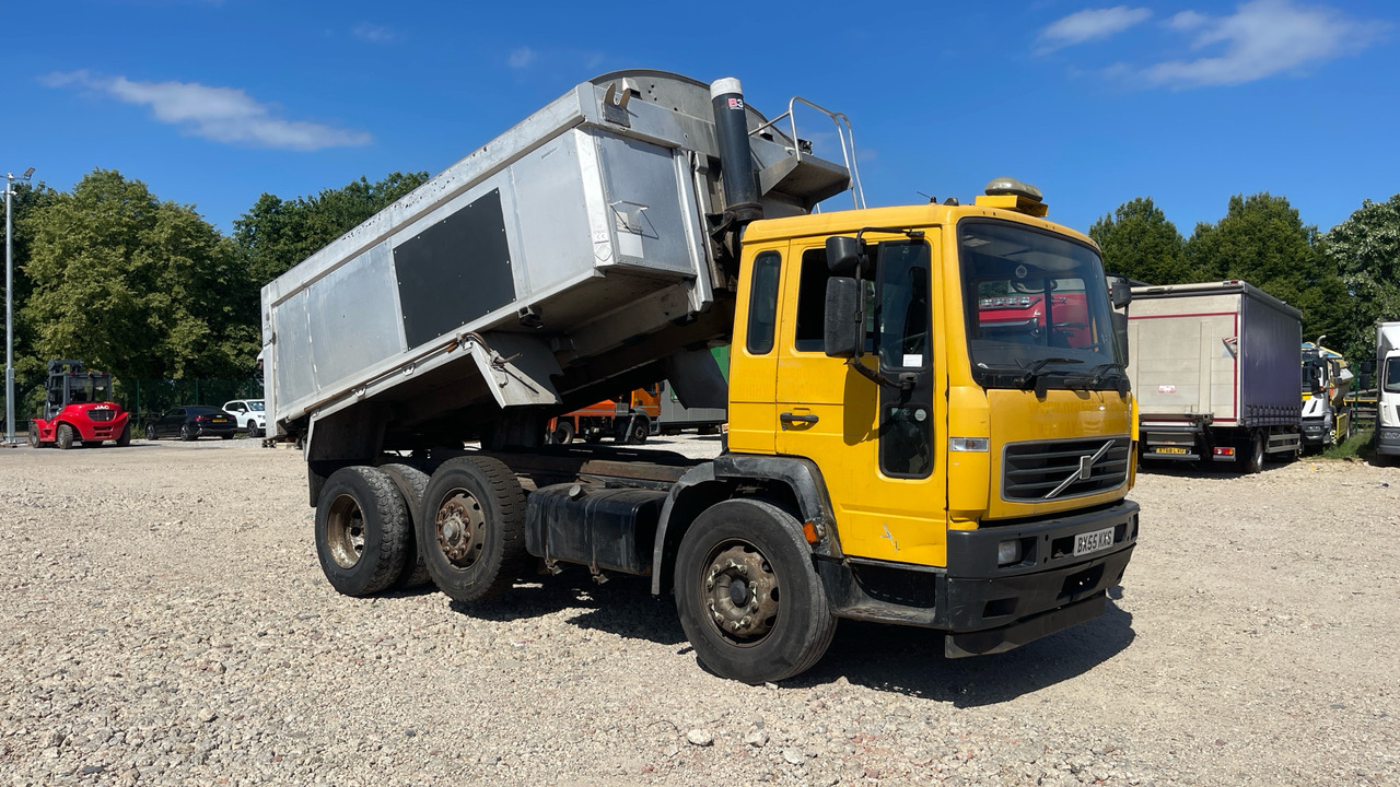 VOLVO FL 6E - Autocarro ribaltabile: foto 1 VOLVO FL 6E - Autocarro ribaltabile: foto 1