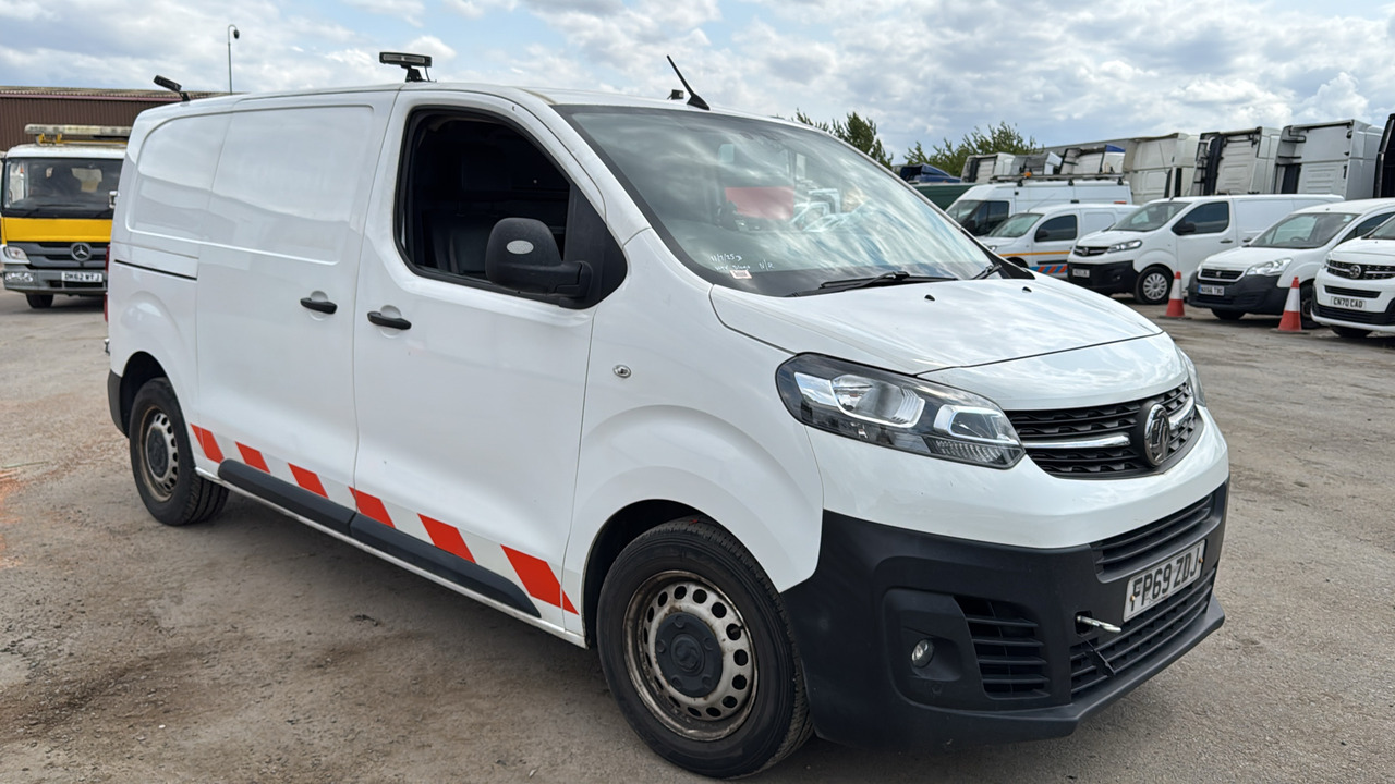 Vauxhall Vivaro 2900 1.5D 100PS - Furgoncino: foto 1 Vauxhall Vivaro 2900 1.5D 100PS - Furgoncino: foto 1